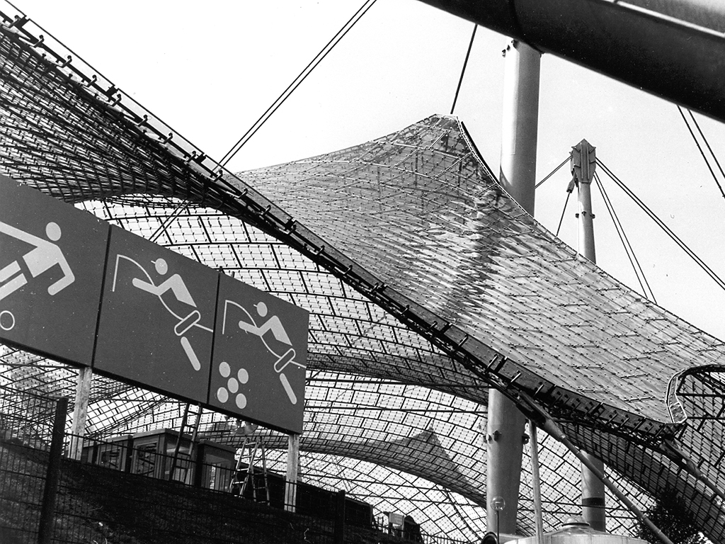 Schwebend und transparent: Das Dach des Olympiastadions ...